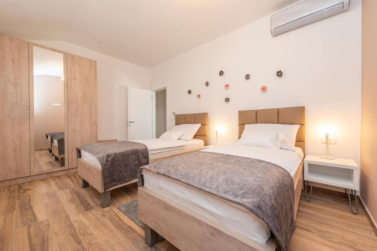 Luxury Apartments - La Vir 5& 6 Eksteriør billede