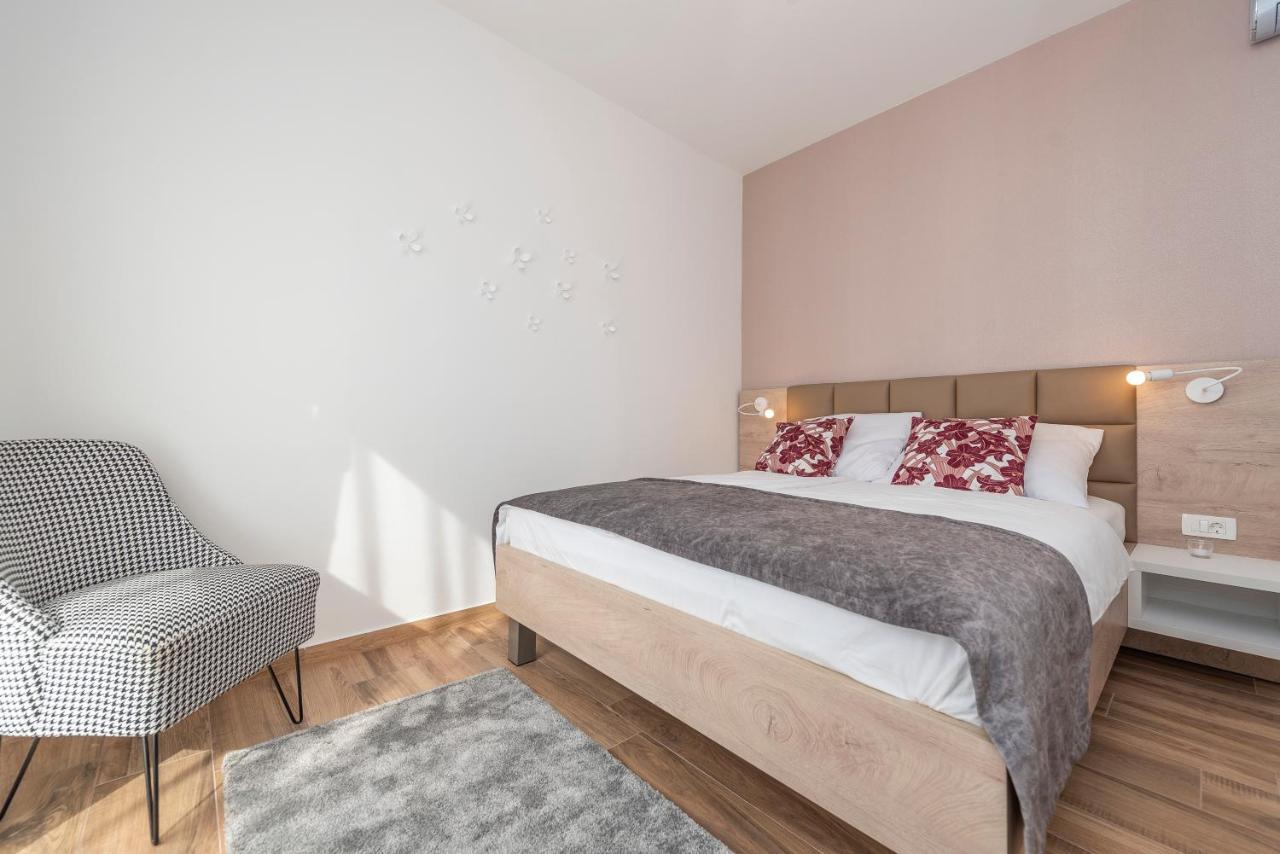 Luxury Apartments - La Vir 5& 6 Eksteriør billede